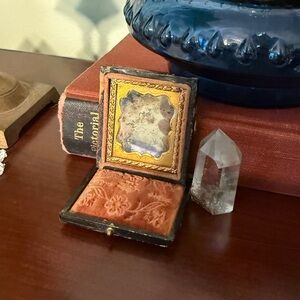 1/16th Plate Antique Daguerreotype Union Case Gutta Percha